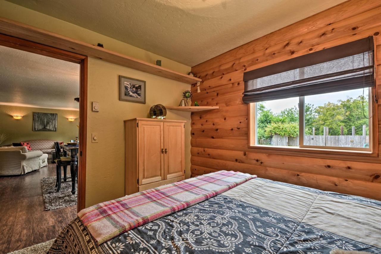 Gold Beach Apartment With Activities - 2 Mi To Ocean Dış mekan fotoğraf